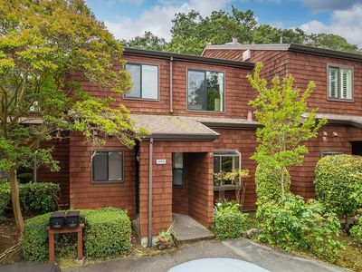 1053 Margaret Court