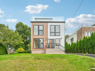 68 Livingston Avenue