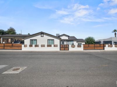 Property at 525 Washington Ave, Taft, CA