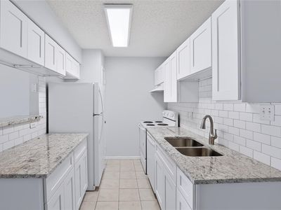 2750 Holly Hall St APT 510
