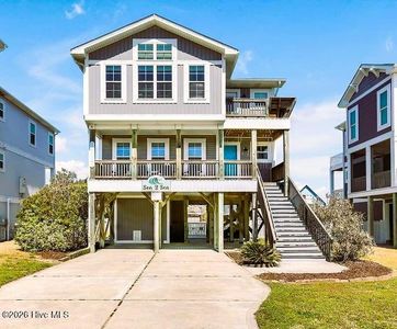 118 W Dolphin Drive
