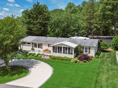 350 Greystone Dr