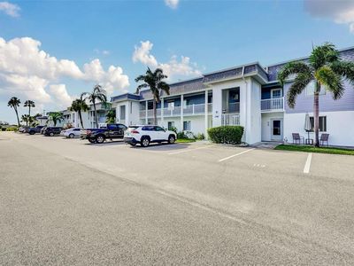 22375 Edgewater Dr APT 114