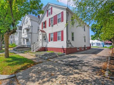 62 Mary Ave