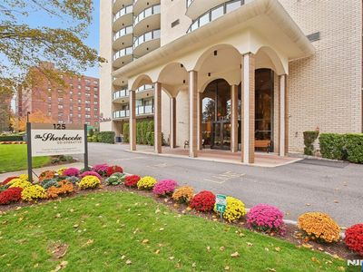 125 Prospect Ave APT 17G
