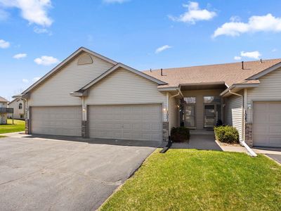 1051 Honeysuckle Ln SE