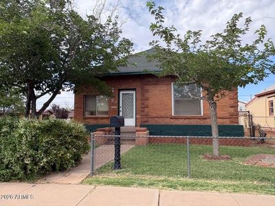 222 W FOURTH Street