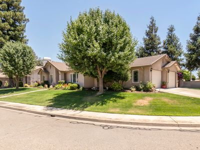 1809 E Evergreen Court