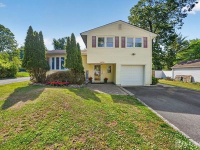 1075 Sherman Ave