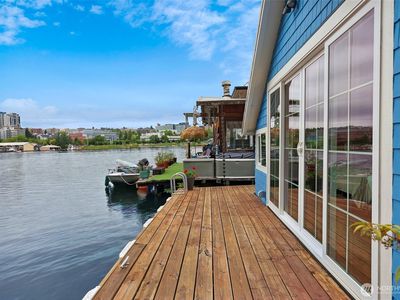 3146 Portage Bay Place E #B