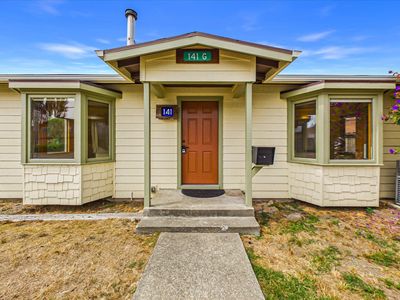 141 S G St