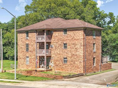 800 Hundley Dr NW