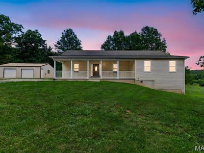 9536 Three Oaks Ln