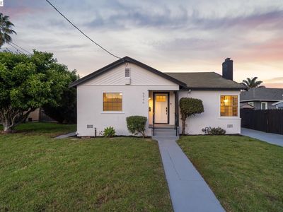 9946 Dante Ave