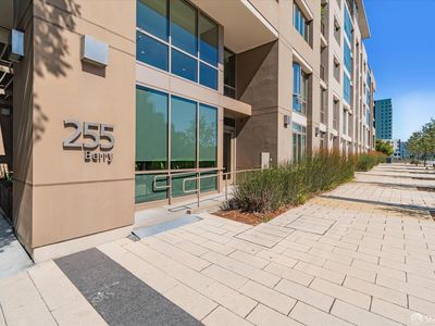 255 Berry St APT 611