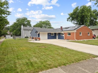 Property at 1406 Glen Hill Dr, Glendale Heights, IL