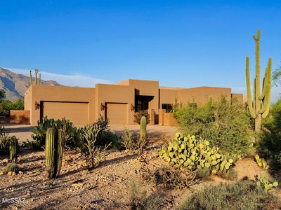 930 E Camino Alberca