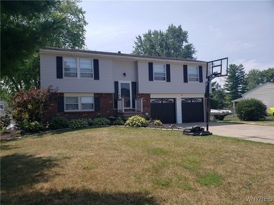 329 Laurie Ln