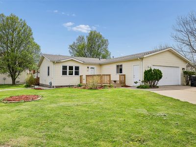 2814 SE Peachtree Dr