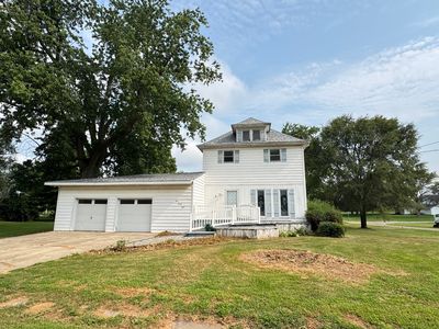 128 E North Railroad St