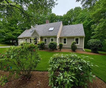 30 Currycomb Circle