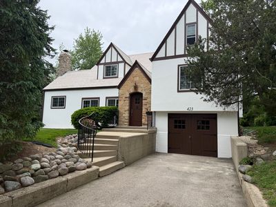 423 Winsor Dr