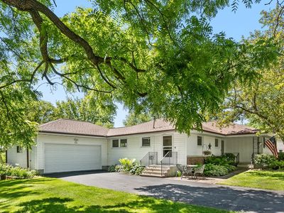 614 N Lawson Dr