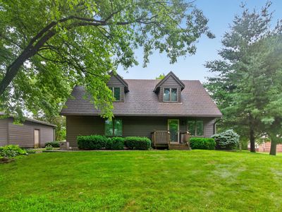 1077 Marshalltown Blvd