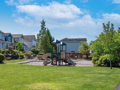 6221 Elizabeth Ave SE