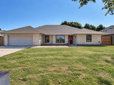 13400 Apple Valley Dr