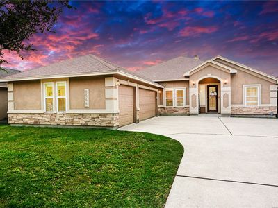 2546 Retta Dr