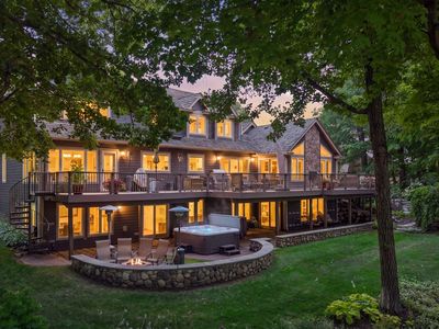 2890 Autumn Woods Dr