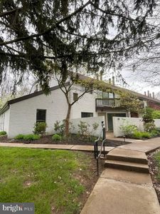 803 Stratford Dr