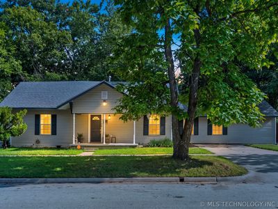 319 W Bryan Ave