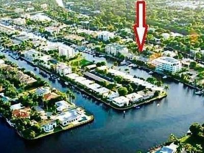 424 Hendricks Isle APT 7