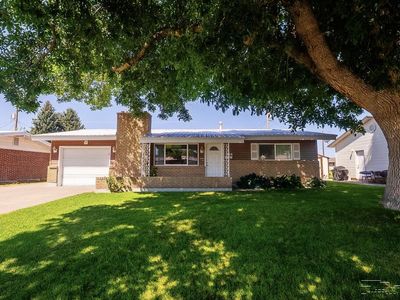 825 Sykes Dr