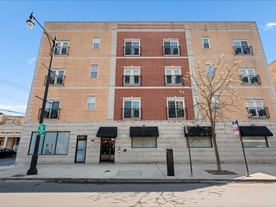 3225 W Fullerton Ave #3-NE