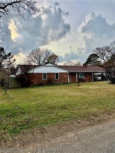 302 N Main St