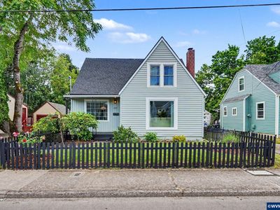 1435 17th St NE