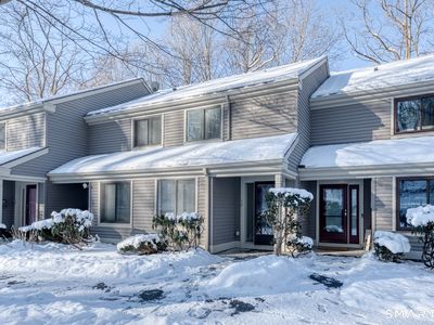 35 Riveredge Drive #35