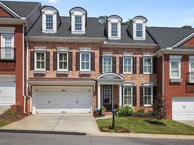 3008 Village Green Cir