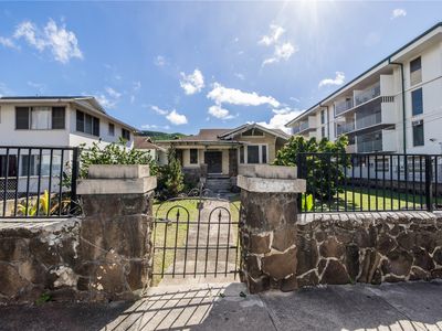 1645 Nuuanu Ave