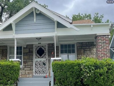 4129 College Ave