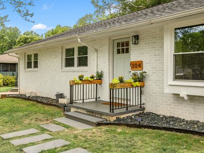304 Earl Dr