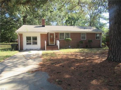 Property at 10 W Walker Rd, Hampton, VA
