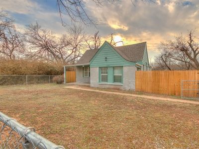 2707 N Missouri Ave