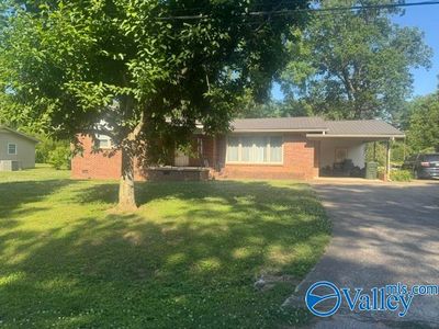 2202 Roseberry Dr