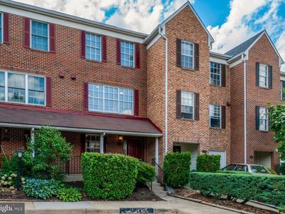 2122 Hutchison Grove Ct