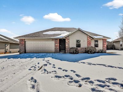 5560 W Longleaf Drive