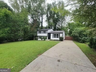 726 Lawndale Ct